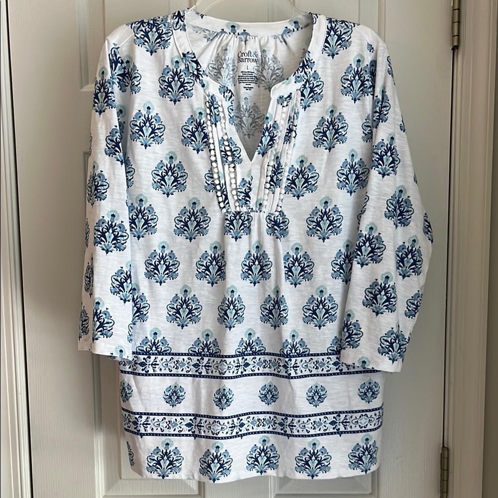 Blue White Tunic with 3/4 Sleeves NWOT L